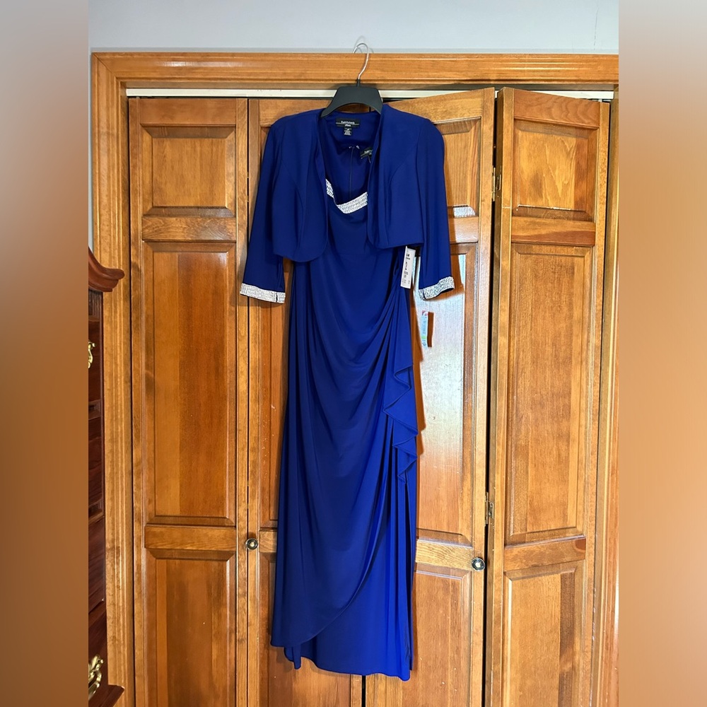 Blue R&M Richard’s dress, 2 piece set, size 8 Petite on dress